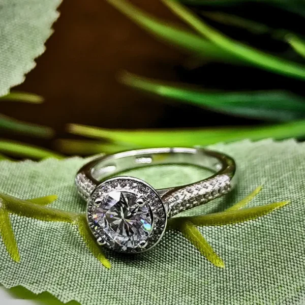 Dazzling Round-Cut Zircon Ring in 925 Silver - Image 3