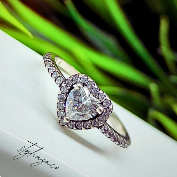 Heart-Shaped Zircon Ring in 925 Silver