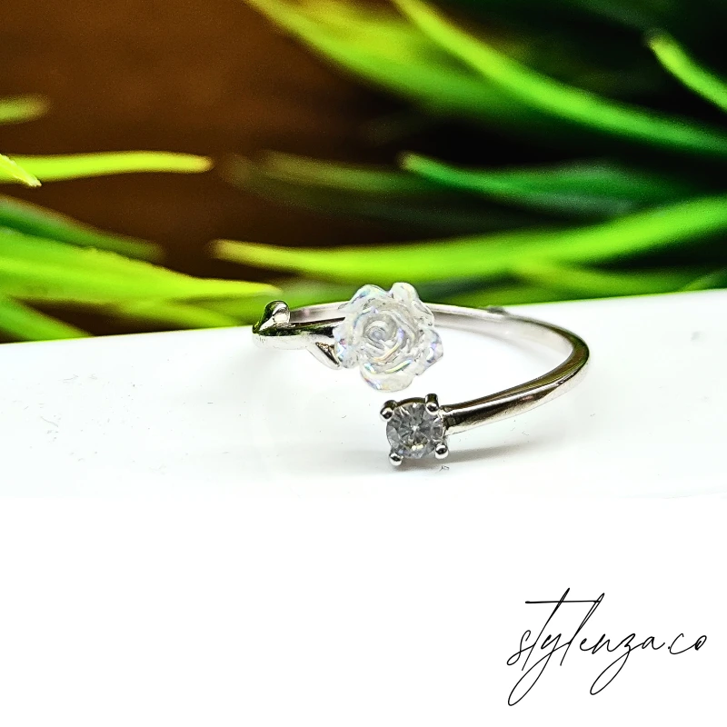925 Silver  Floral Ring with Zircon Stone