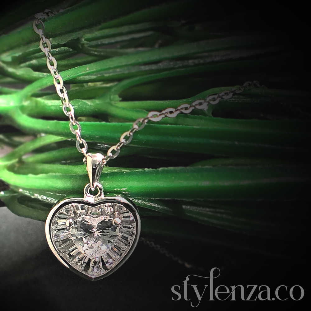 Elegant Heart-Shaped Silver Pendant Necklace - Image 3